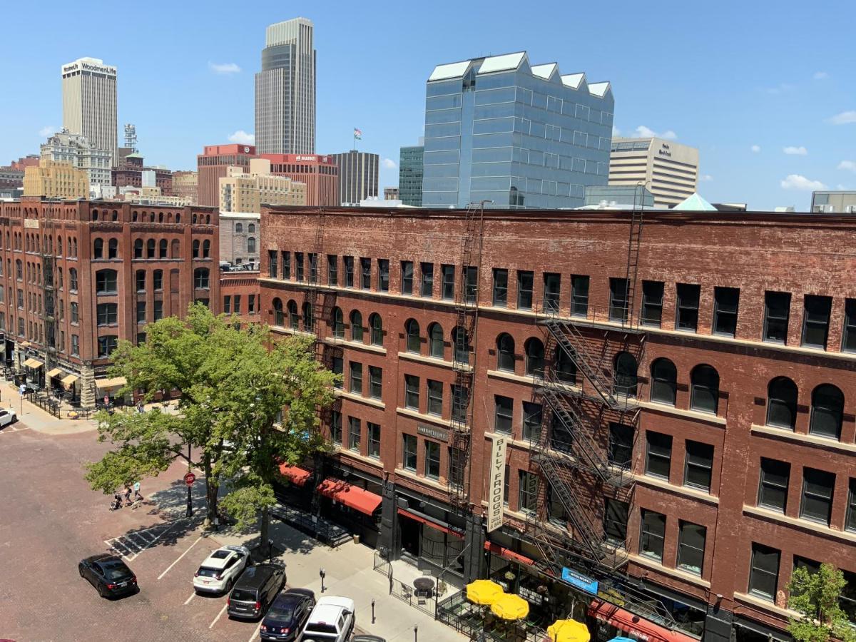 Blackout Themed Residence In The Prime Heart Of Omaha'S Old Market! Омаха Екстериор снимка
