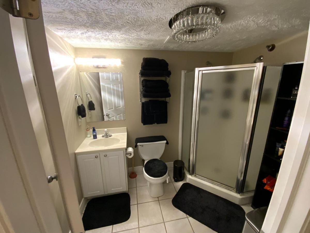 Blackout Themed Residence In The Prime Heart Of Omaha'S Old Market! Омаха Екстериор снимка